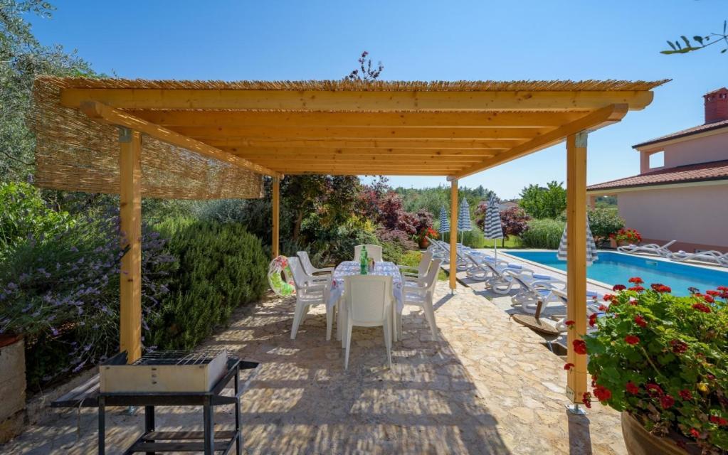 Villa Franka 113 Basanija Bagian luar foto