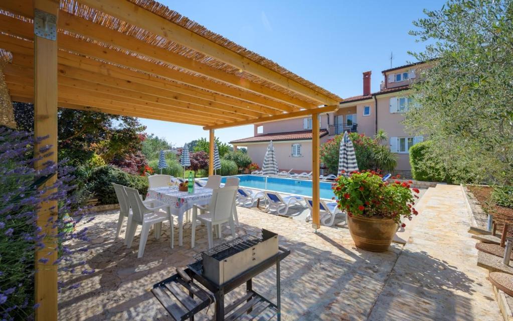 Villa Franka 113 Basanija Bagian luar foto