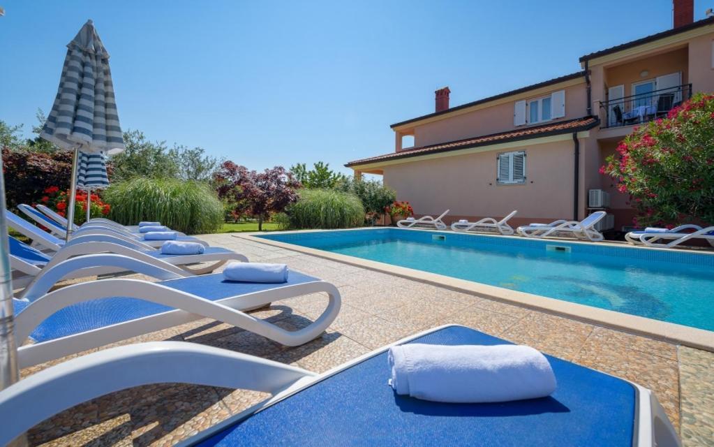 Villa Franka 113 Basanija Bagian luar foto